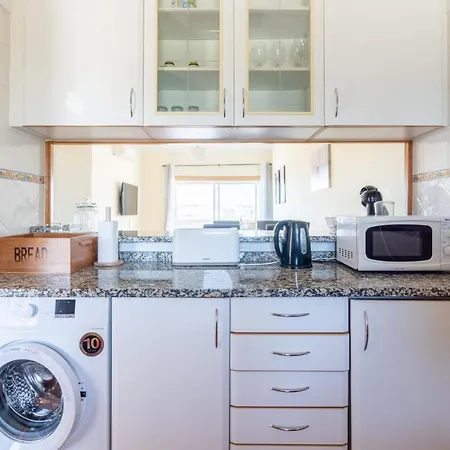 1 Bedroom Large Balcony Oceanview & Bbq In Meia Lägenhet Lagos